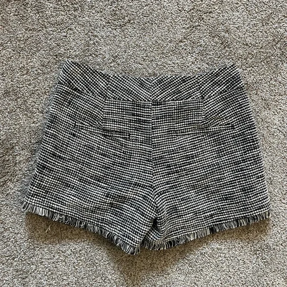 NWOT ANN TAYLOR Factory Tweed Fringe Shorts - Picture 5 of 6